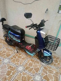 R8 كوري • بطاريات بالكارتون • الخالص ديالى