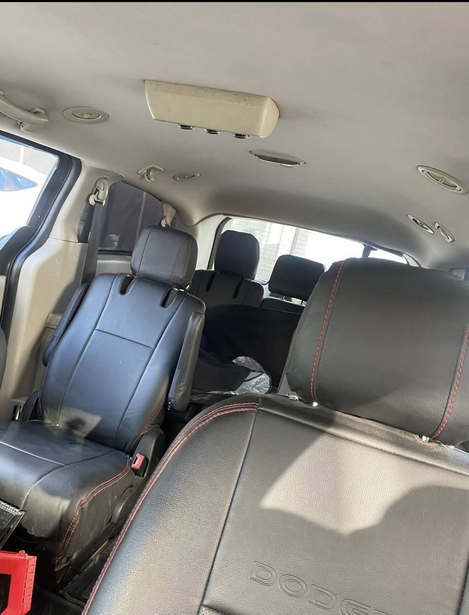 دوج كرفان 2012
كلين بدون صبغ بس بيها بارد بل باب الخلفي محرك وكير شرط تبريد تدفئة شرط طخم تايرات جديد رقم اربيل جديد وهزه جديده السيارة بسمي  اربع جامات كهرب تشغيل عن بعد الابواب والصندوق ميكانيك 3 قطع تبريد كشنات سياحي السيارة حلوة استخدام شخصي مال بيت 
السعر 139$ ومجال بسيط غير متواجد عل فيس .
مكان السيارة (موصل)

***********
***********
