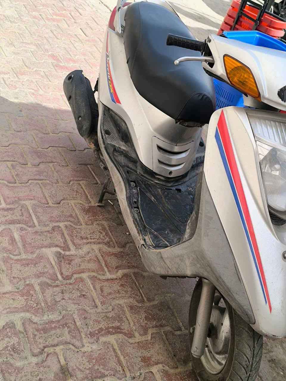 السلام وعليكم دراجه للبيع نضيفه مكان زيونه سعر 650نوزل


**إذا كنت صاحب هذا الإعلان وتريد حذفه لأي سبب، رجاءا أرسل رسالة إلى الدعم الفني**
