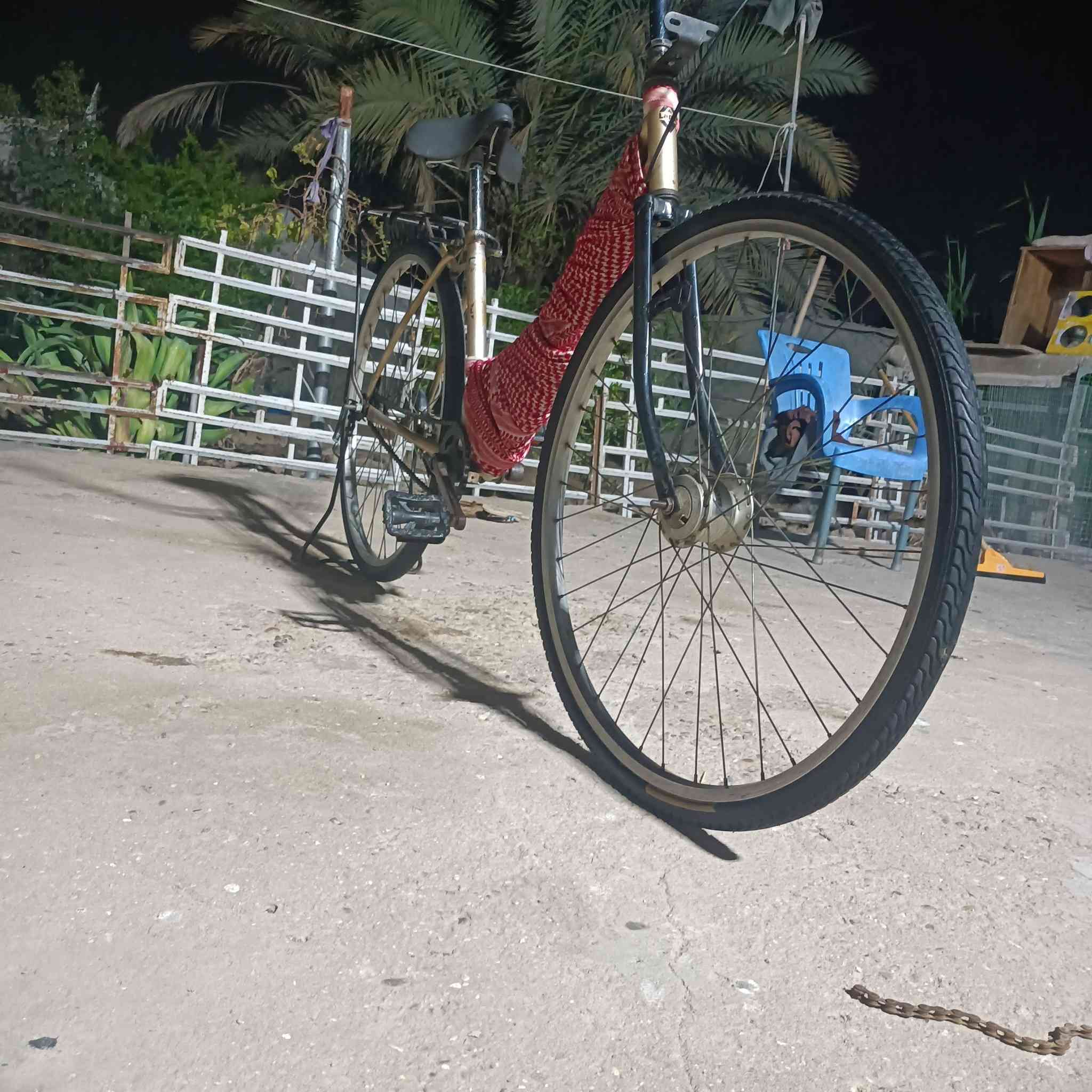 سلام عليكم باسكل جبلي ازرگ النضافه گدامك سعره 20 وحجمه 20 .... باسكل بيجي حجم 26.. النضافه گدامك سعره 45 مكاني بابل كفل ***********
