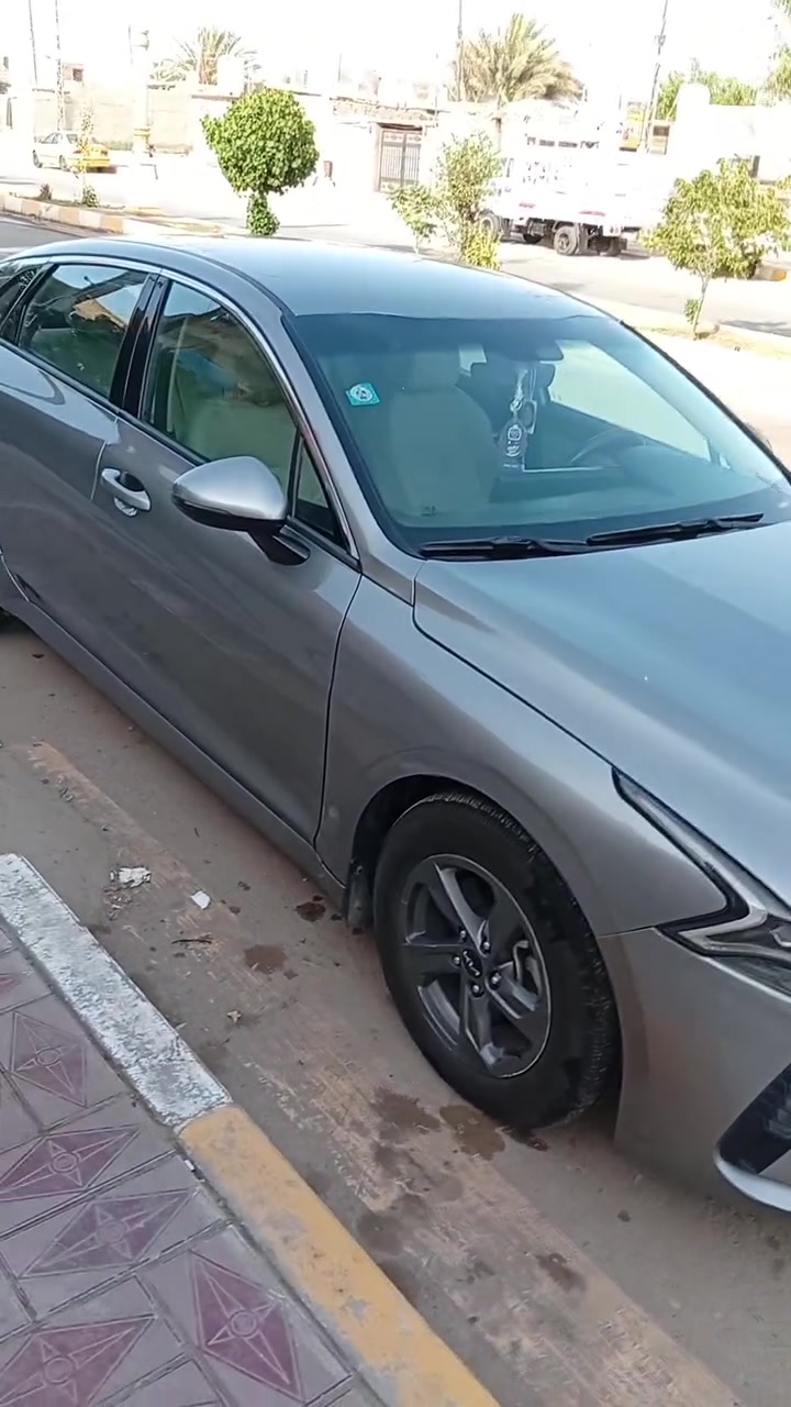 السلام عليكم 
موديل 2023 خليجي k5 
رقم ذي قار  معوقين 
مبدل بيها جاملغ وبنيد 
مكان السيارة ذي قار الناصرية 
للتواصل ***********
السعر 155
والكتاب الفحص موجود بالصور
