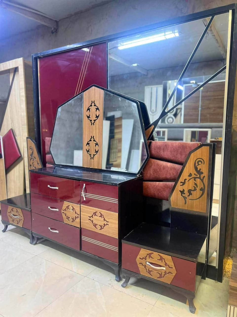 غرفه تركي مستخدم
عدد 5 القطع☀
سلايت 
السعر 375
مع شد 🪛 ونقل 🚚 داخل بغداد مجانآ


**إذا كنت صاحب هذا الإعلان وتريد حذفه لأي سبب، رجاءا أرسل رسالة إلى الدعم الفني**