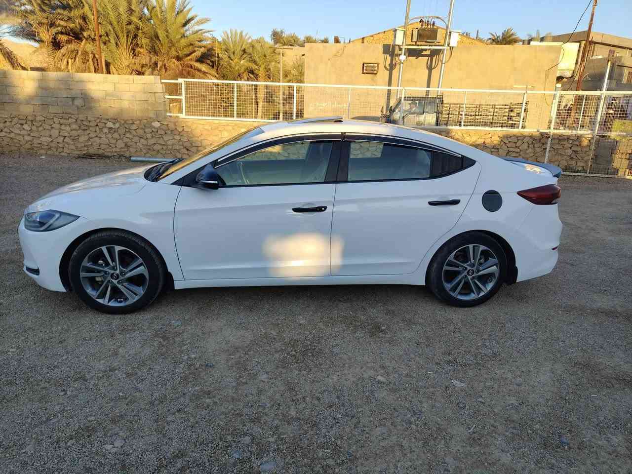 النترا 2018 خليجي مكفولة فول مواصفات ماعدا البصمة ماشية 170 رقم الدولي وتحويل مباشر يرهم مراوس وبيع حسب القناعة للتواصل ***********
