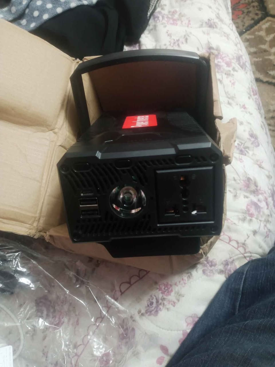 باور انفيرتر يعمل على بطاريات ويخرج AC. ٣امبير   ١٥٠ واط  بيه مخارج يو اس بي وتايب سي بعده بالكارتونه السعر ٤٥ الف  
للاستفسار مراسله ماسنجر او واتساب على الرقم 
*********** بغداد, العراق
