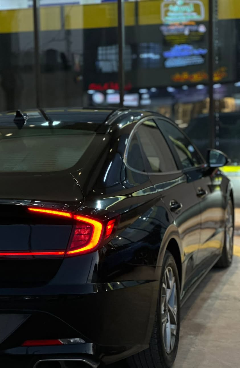 سوناتا 2023 محرك 2500
لون اسود 
قطعه وحده
كشن سايق كهربائي
داخل بيجي
سياره نظيفه وحلوه حيل
سعر 163 وبيها مجال قليل
*********** للتواصل واتساب
