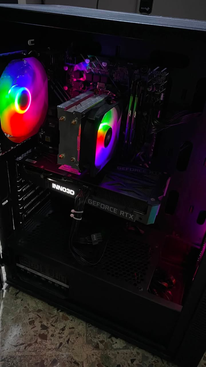سلام عليكم
Core i5 13400f
Cooling : مبرد هوائي
RTX 3060 12g OC inno3d 
RAM : 16 8*2 3200 Kingston 
M.B : Asus h610m d4 
SATA : m.2 Nvme 512 WD
PSU : 650W
كيس اسود اربع مراوح RGB
925 سعر نهائي 
مكاني بغداد البلديات متوفر توصيل 🚚 
*********** واتساب
