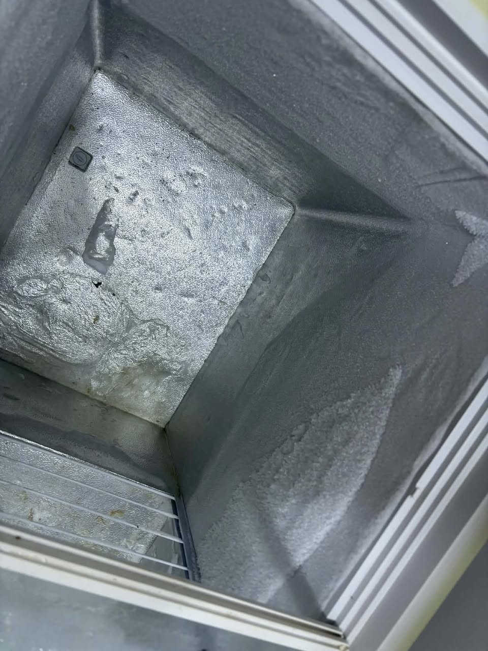 مجمدة للبيع نظافتها ١٠٠٪؜ ما داخلة تصليح ابداً وتجميدها ممتاز مابيها اي خلل السعر ع الخاص


**إذا كنت صاحب هذا الإعلان وتريد حذفه لأي سبب، رجاءا أرسل رسالة إلى الدعم الفني**