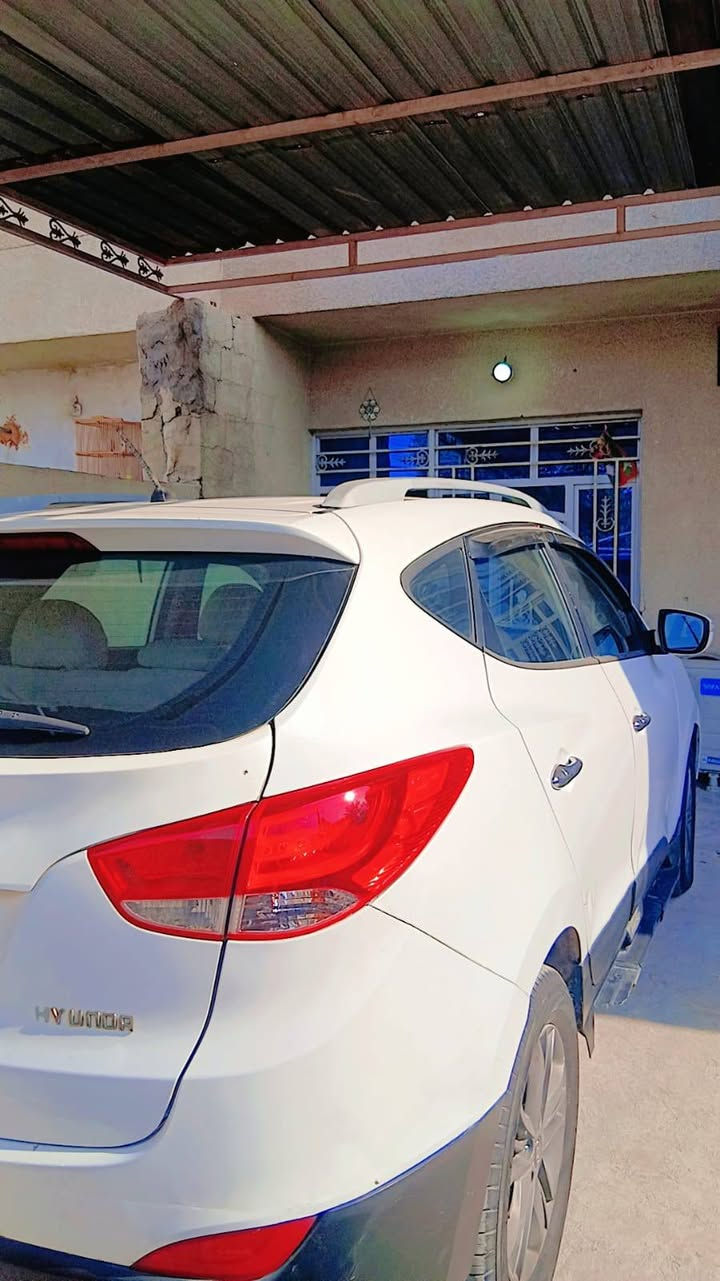 توسان 2014 خليجي مكفولة عدا بارد موضح بالفيديو تخم تاير جديد صدر حداديةجديدة السعر 152.
.
***********
