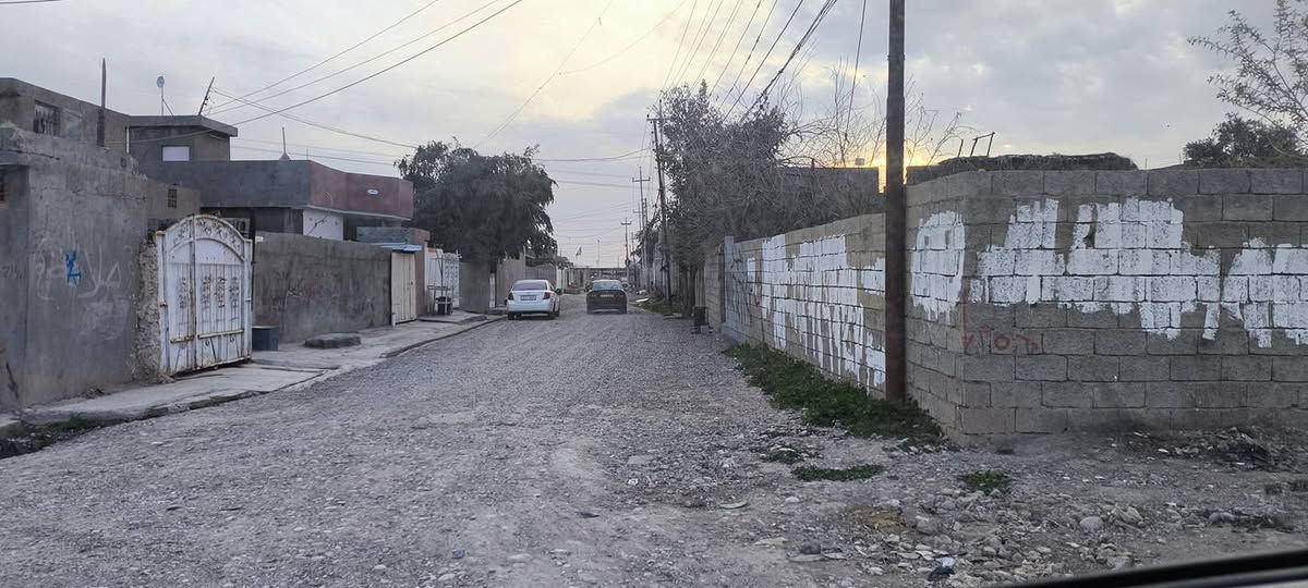 اعلان رقم (816)
قطعة ارض زراعي ركن للبيع 
مساحة/325 م 
العنوان/خلف مدرسة اماني 
السعر/36 مليون 
--------------------------
للاستفسار اكثر مراجعة مكتب محمد الواقع في فلكة راس فرع جامع الامام علي او اتصال بالارقام التالي 
***********
***********
نستقبل كافة عروضاتكم سكنية وتجارية في كافة المناطق طوز و كركوك...
