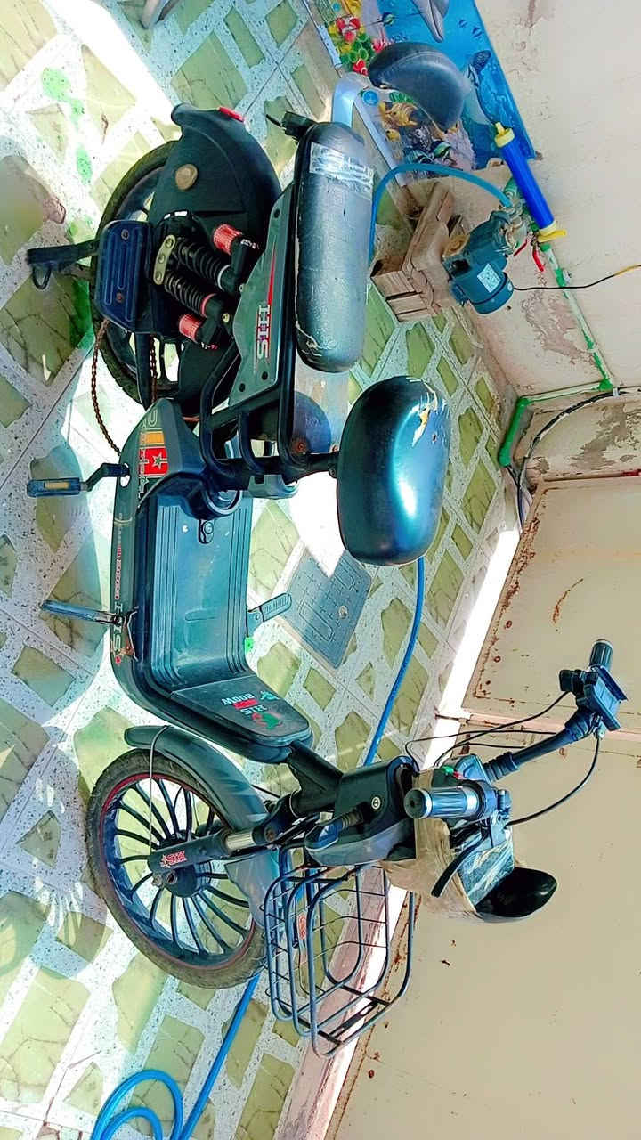 بايسكل شحن للبيع 5بطاريات بعدها جديده... كلشي ما بي كله شغال السعر 200الف وبي مجال... العنوان / ديالى بعقوبة التحرير شارع أربعين نقطة بيت حجي بطل بستان الخشالي... للأستفسار عالرقم ***********
