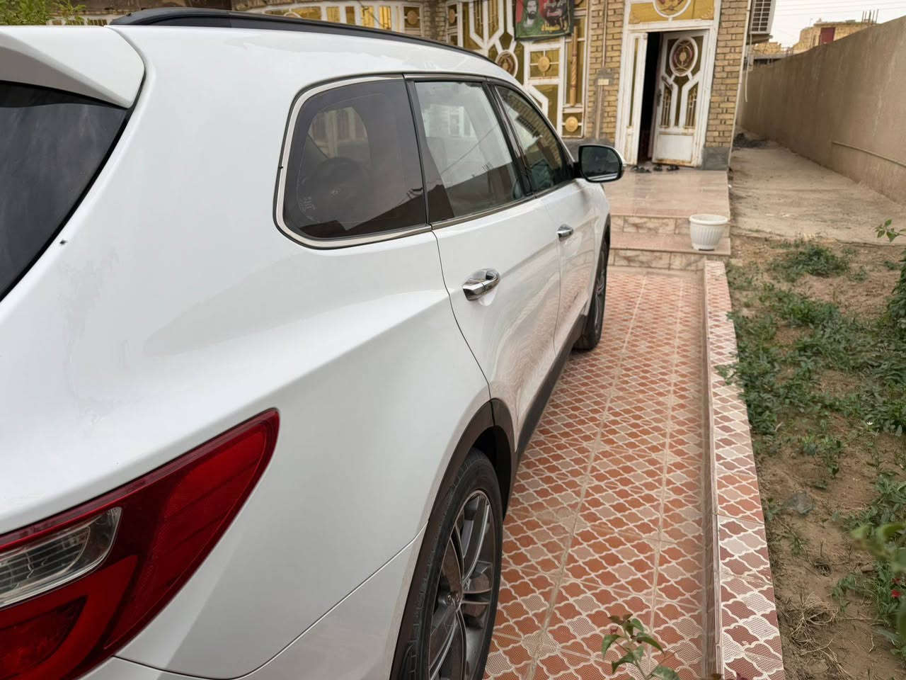 يا الله بسم الله رحمان رحيم سياره بيع او مراوس بدورنك او جارجر 
سنتافي موديل 2014
وارد خليجي 
محرك 6 سلندر 3600
فول مواصفات
بانوراما
سايد بريك دكمة
كشنات تدفئة تبريد
كشنات جلد بلاد 
شاشه تحكم ستيرن 
كامره خلفيه 
رادر خلفي 
سياره ٧راكب 
سياره كامله نقص برغي ما بيه 
وبل خير عل ياخذه 
رقم بغداد انكليزي بأسمي تحويل مباشر 
السيارة فول الفول
مكينة وكير كارتون
حدادية جديدة
 تخم تاير جديد 
ويل نجمه كروم 
كتاب فحص سياره داخل لمنشور 
السعر 175وبيه مجال بسيط ومن الله توفيق 
التواصل: ***********
