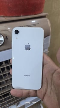 آيفون XR • ١٢٨ • البطارية ١٠٠%