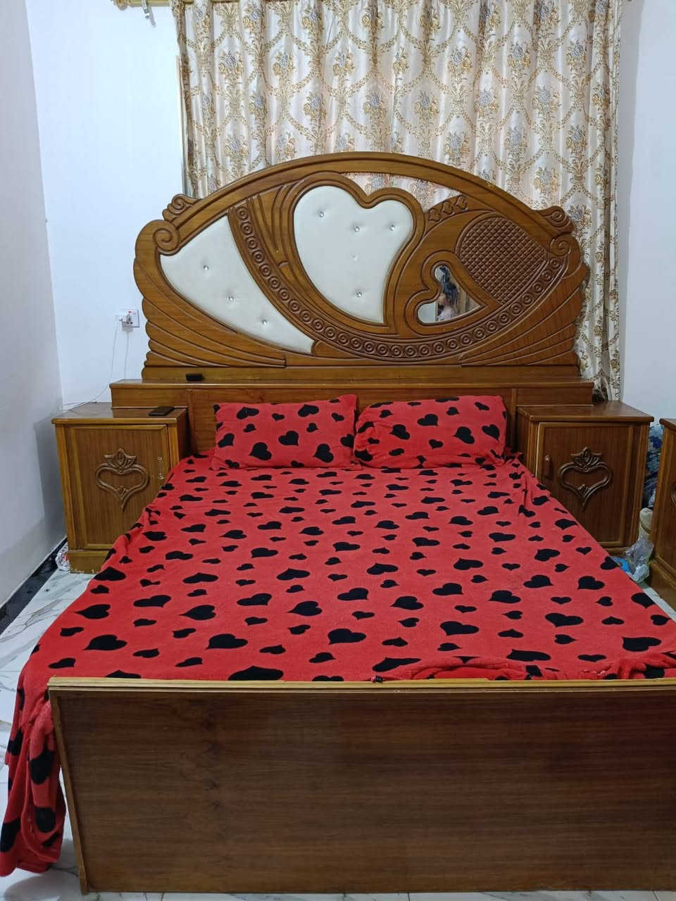 جربايه مع دوشك البيع مكانه الديوانية شارع ٣٠ السعر خاص ***********
