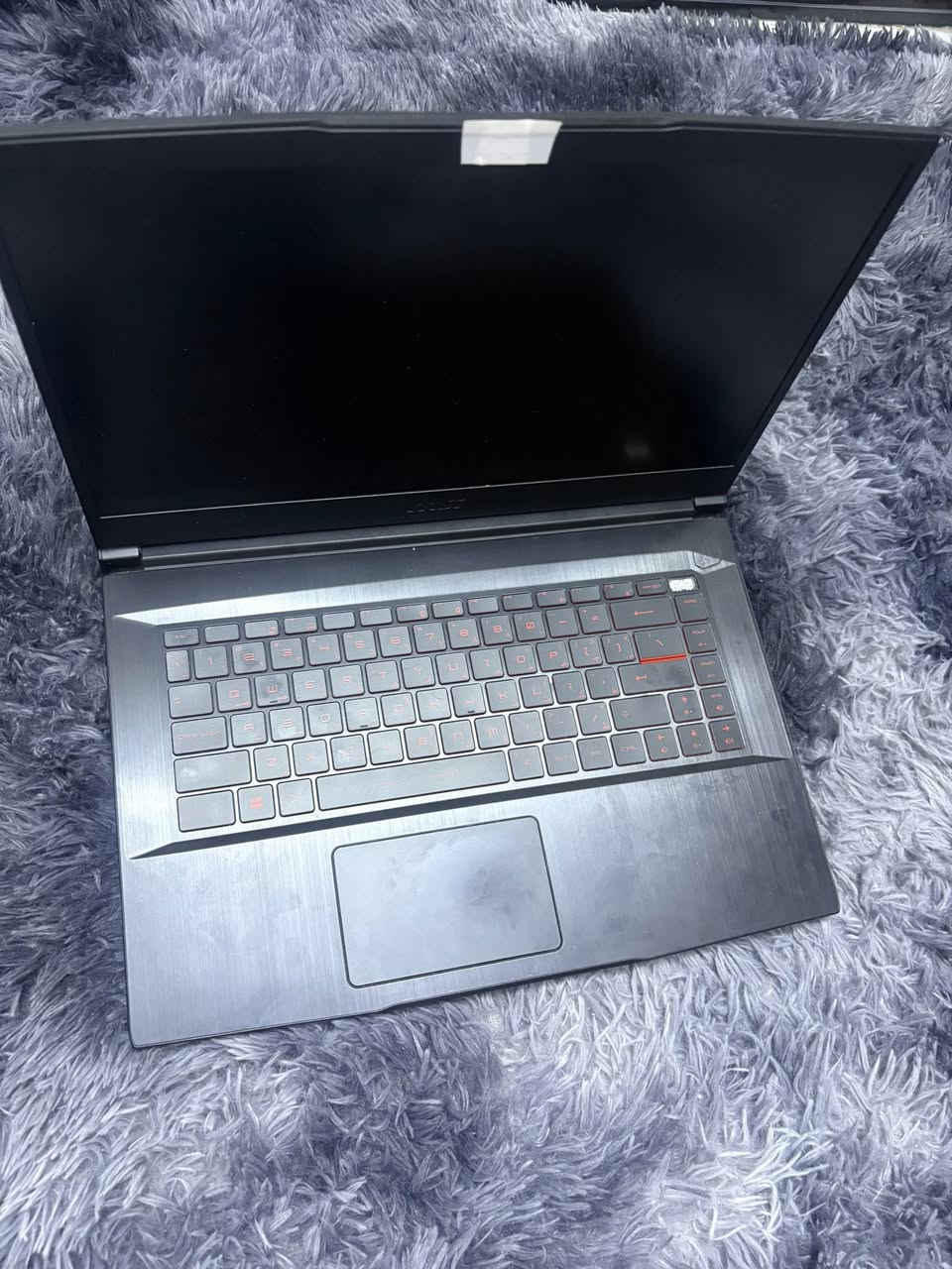 السلام عليكم
لابتوب msi gf65
الجهاز نظيف جداً مابي اي خلل يفيد للالعاب و برامج الهندسة لان مواصفاته ممتازة 
مواصفات الجهاز
RAM 16
Core I 7
Ssd 512
RTX 2060 6GB
144 hz
Wind 11
الجهاز حيل نظيف بس البطارية تخلص شحن بسرعة يحتاج تبديل و دكمة الدليت مشلوع الگفر مالتها بس الدكمة شغالة مابيها خلل و اللمس يحتاج تنظيف بسبب الكلك الايمن لازم تضغطة من الاسفل يلة يستجيب يعني ترتيبات بسيطة كلش مو اله تسويها لان كلهن شغالات السعر ٦٧٥ وبي مجال للشراي 
للاستفسار *********** مكاني بغداد
للمعلومة هيج مواصفات تحصلها اكثر من هل سعر.
