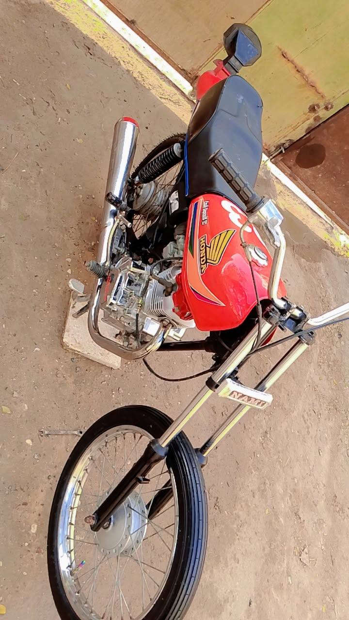 دراجه ايراني كلك كفاله عامه من سرقه تعبان عليه والله دراجه كل نقص مابيه شقل وطلع سعره 500... رقمي ***********
