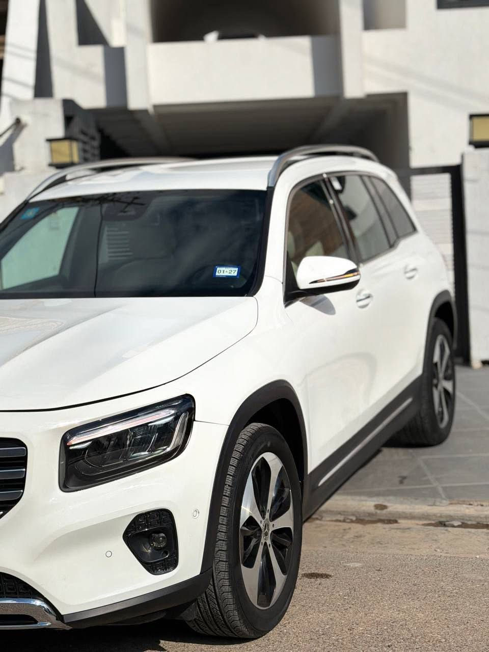 🚗 للبيع
Mercedes-Benz GLB 250 2024

🌍 –  بغداد - حي العدل

•   🛣️  المسافة المقطوعة    ٦ الف 

✅ المواصفات :

المسافة:٦ ألف م

• اللون: ابيض 🖤

• المحرك: 4 سلندر تيربو الوقود: بنزين )

• القير: أوتوماتيك 9 سرعات

• المنشأ: وارد امريكي داخلية جلد 

• كراسي كهرباء متعددة الوضعيات

• صندوق خلفي كهربائي

• شفتات تبديل سرعة على الستيرن

• نظام قيادة مريح ورياضي

• عزل عالي وراحة ممتازة

نظام دخول وتشغيل بدون مفتاح

• شاشة معلومات حديثة

• كاميرا + حساسات أمامية وخلفية

• مثبت سرعة

• نظام فرامل ذكي

• مرايا كهرباء قابلة للطي

• إضاءة LED متطورة

• نظام تكييف أوتوماتيك مزدوج

• نظام أمان متكامل من مرسيدس


**إذا كنت صاحب هذا الإعلان وتريد حذفه لأي سبب، رجاءا أرسل رسالة إلى الدعم الفني**