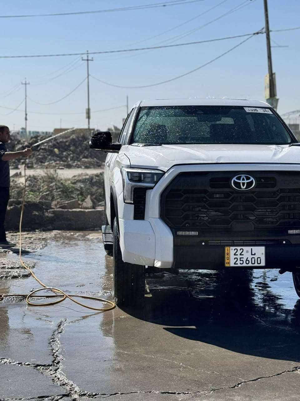 السلام عليكم. 

تندرا 2024 وارد امريكي فئة TRD OF ROAD. ماشيه 19 الف كيلوا متر. فول مواصفات بانوراما. بصمه دخول ذكي 6 كاميرات. وبعد بيها هواي مواصفات. مكفوله كفاله عامه من تبديل وسمكره وصبغ. عدا بارد بالبنيد صار بالعراق. والباقي كله مكفول. السونار مرفق بالمنشور رقم اربيل وتضليل بالسنويه 80%. مكان السياره بابل. للبيع او المراوس. 

***********
