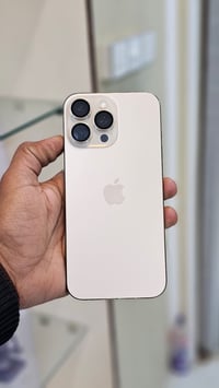 آيفون ١٦ برو ماكس • ٢٥٦ • شفته