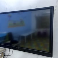 شاشة تفاعلية حجم ٦٥ انج للبيع ب٥٠٠الف للاستفسار ٠٧٧١٣٤٠١٧١٠ المكان الي...