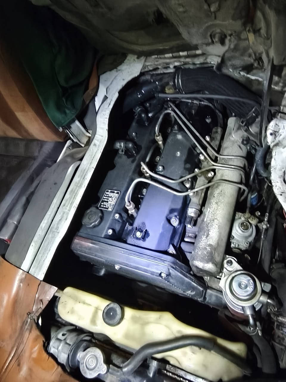 السلام عليكم للبيع نيسان ناصيه 12اربيل كاز بلادي محرك مسكر  مكفولة مكينه كير اكسل تخم تاير كله جديد السعر 147///***********
