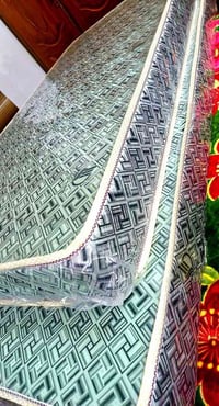 دوشك نفر ١٩٠×٩٠ • طبي مضغوط • ضمان ٥ سنوات