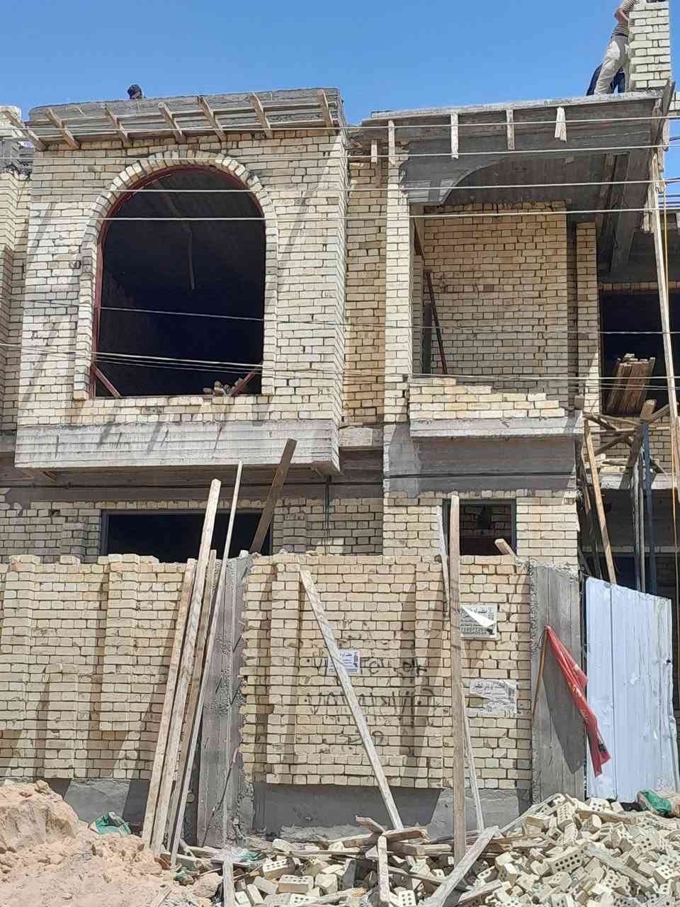 السلام عليكم خلفه بناء طابوك بلوك فرمستون متفرغ حالياا كربلاء ***********
