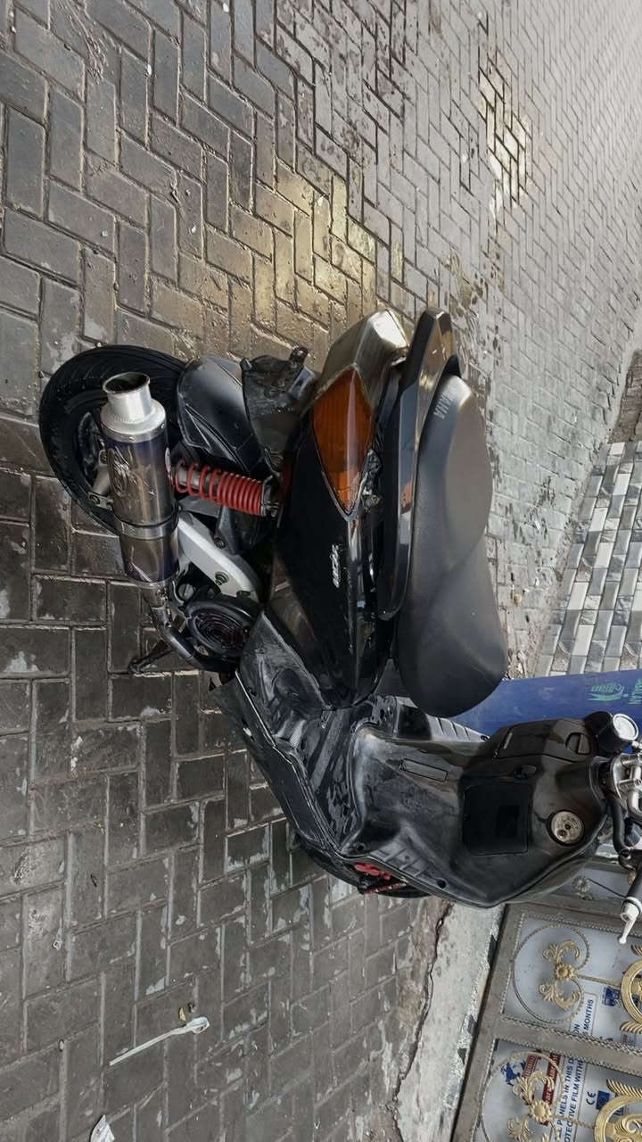 السلام عليكم
دراجه سكنس ياباني دراجه  خير من الله سكان رياضي صالنصه رياضي مجفته تجفيت جديد درجه اولى كابريتر جديد  نواقصهه بس جاملق امامي موضح بالصوره سعرهه مليوووون وبيهه مجال حك الجيه 
***********
