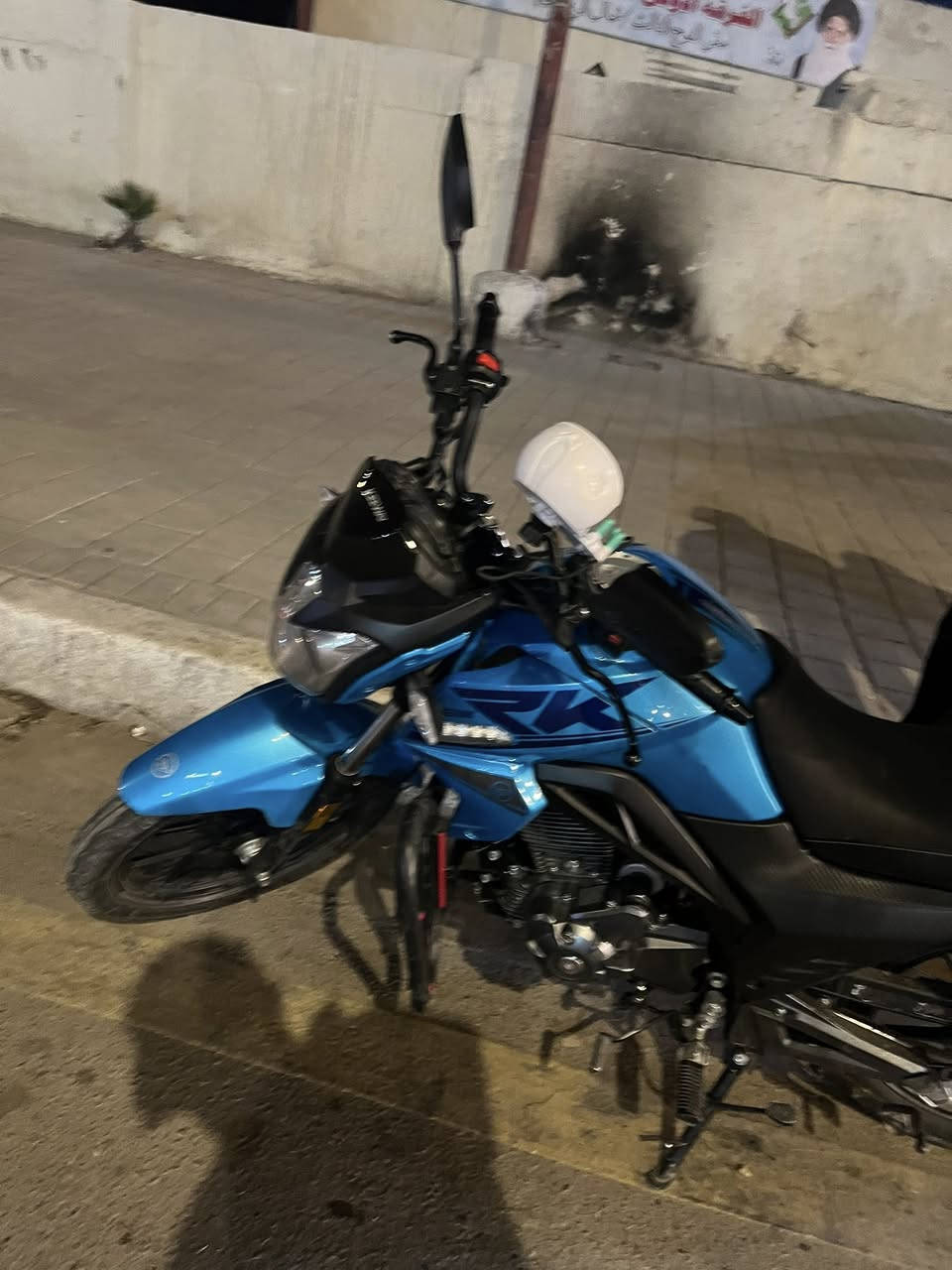 السلام عليكم دراجة أر كي موديل2025 مرقم اربيل انكليزي لوحه و سنويه دراجه نضيفه وكفاله عامه برغي واحد ممفتوح بالدراجه مكاني بغداد مدينه الصدر سعرها مليونين و750 الف وبيها مجال بسيط للشراي رقمي***********
