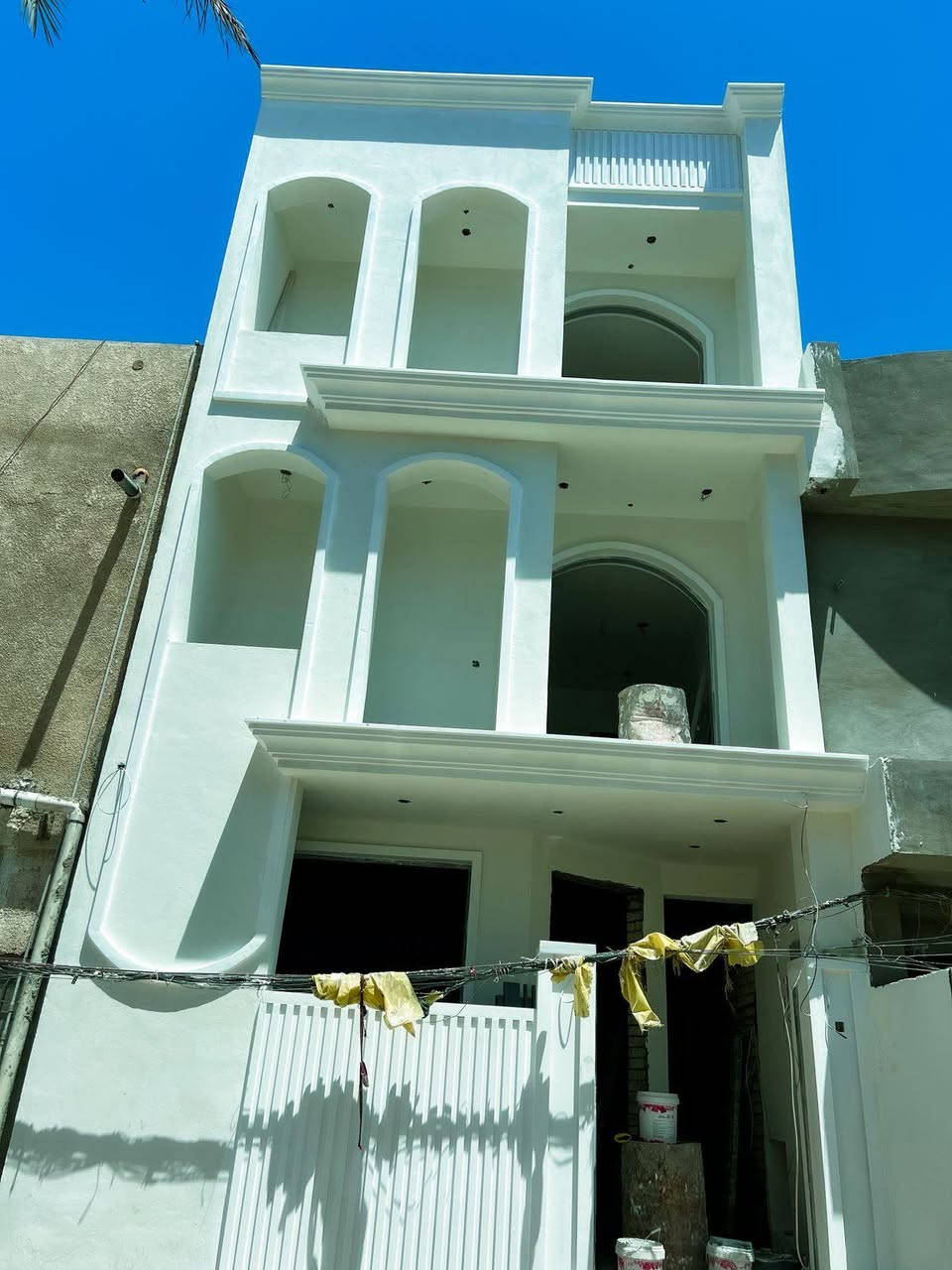 سلام عليكم ورحمه الله وبركاته كادر واجهات لبخ تطعيم ولبخ خارج متفرق حالياً لي عنده شي لا يقصر ***********
