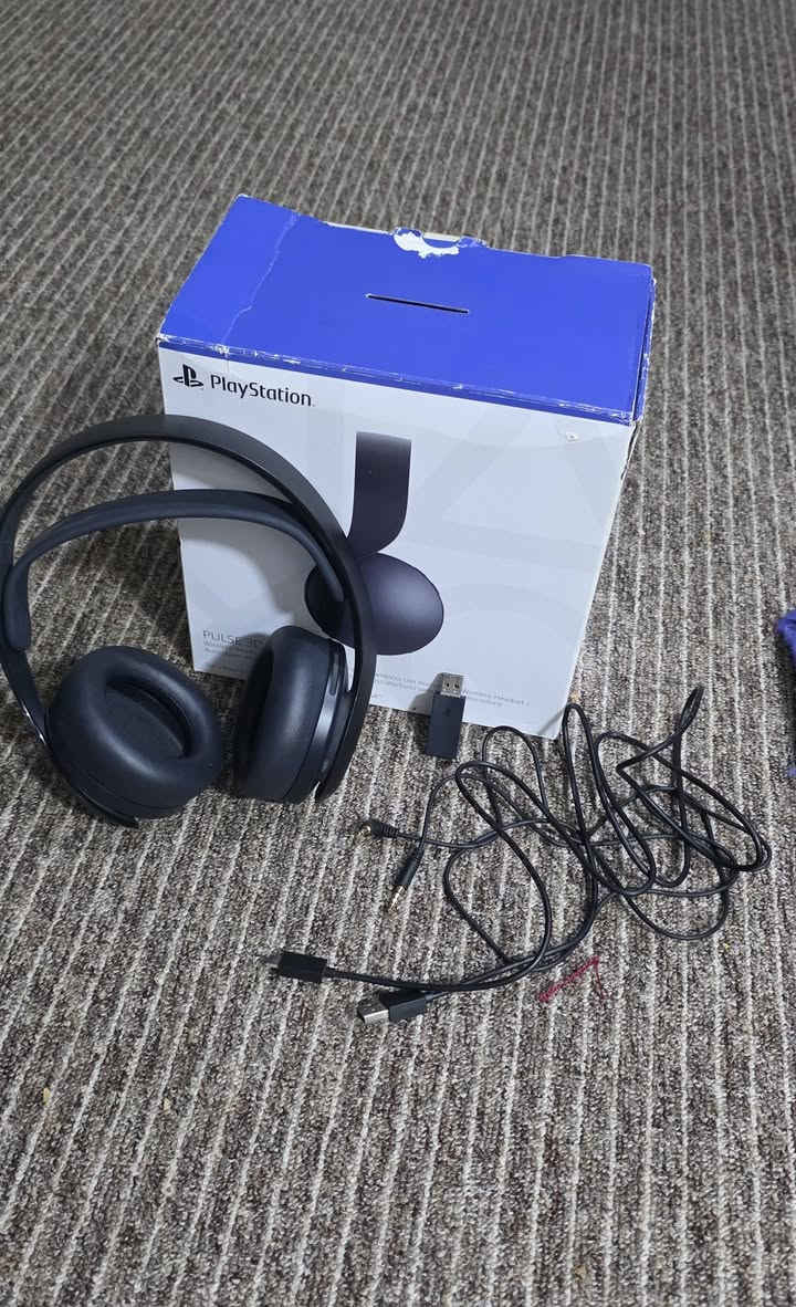 سلام عليكم 
البيع سماعات اصلي 
 الحاسبه والبلي4 و5
اني شتريت 135 جديد 
البيع سعر 80 الف


**إذا كنت صاحب هذا الإعلان وتريد حذفه لأي سبب، رجاءا أرسل رسالة إلى الدعم الفني**