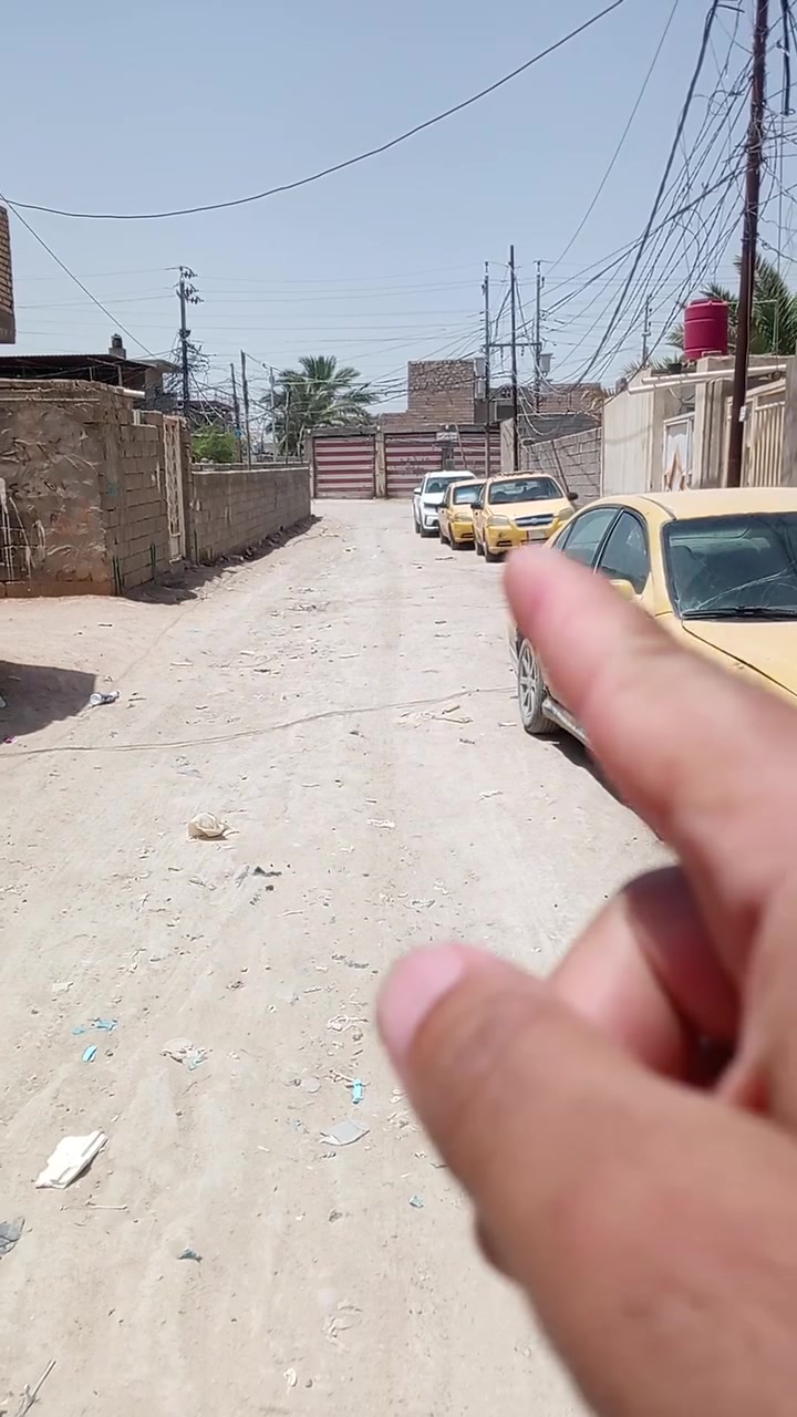 يا الله اللهم صل على محمد وال محمد دار معروض للبيع في النجف الاشرف سايدين المطار الجديد شارع دورالحوزه رابع فرع عن مخبز بغداد الدار غرفتين وصاله ومطبخ ستقبال مجمع صحيات داخل وخارجي مناور اثنين طارمه كبيره للاستفسار اكثر اتصال على الرقم التالي واتساب ***********
