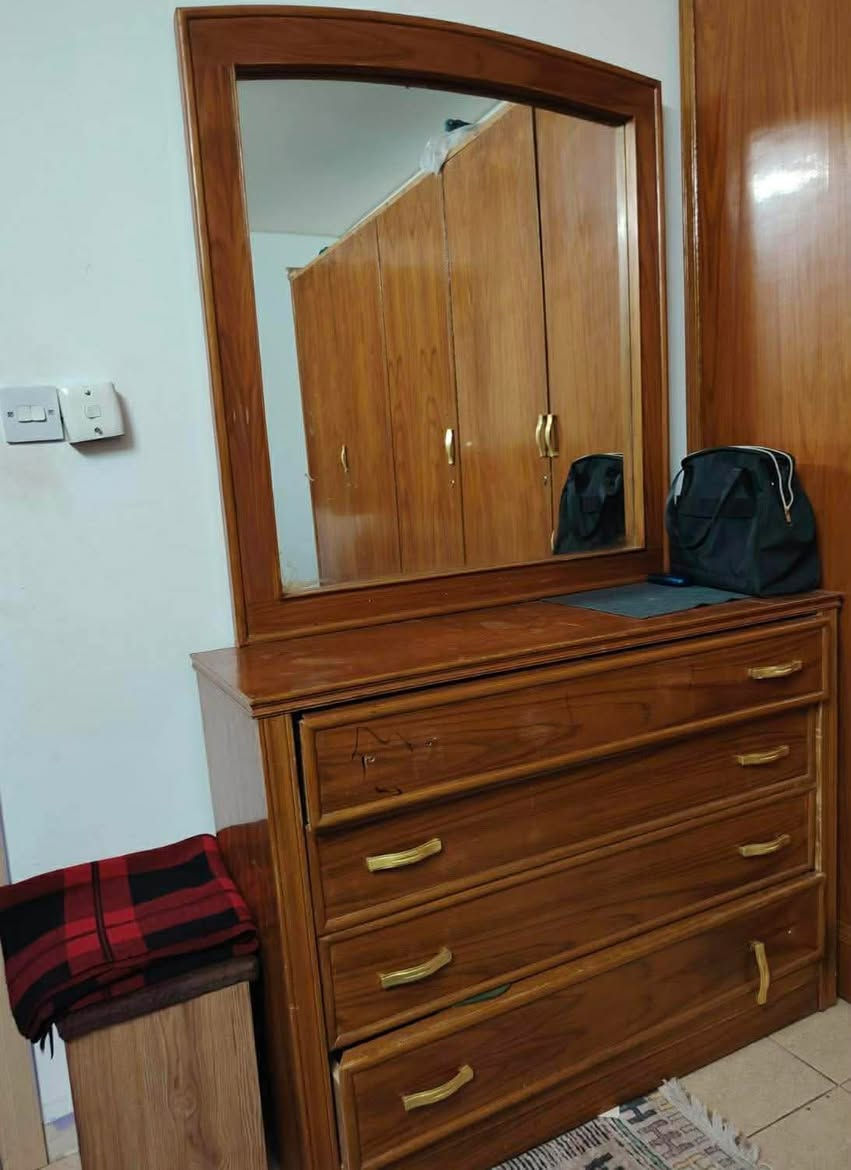 غرفه نفرين صاج للبيـع
كلش نضيفه
٤ قطع
كنتور+ سرير+ ميز + زاويا
بدون اي ضرر
بدون دوشك
سعر
٣٥٠ الف
...
متوفـر خدمة توصيل داخل بغداد وداخل مجمـع بسماية السكني ❤️🚘
للاستفسار خاص او عن  طريق رقم الهاتف واتساب فقط 
***********📞
