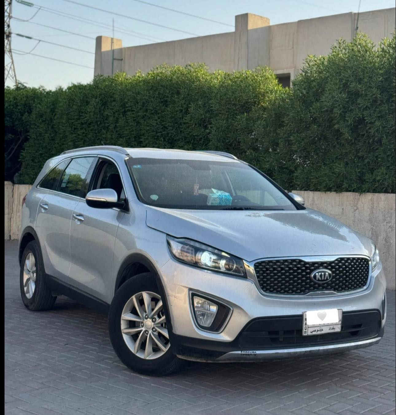 السلام عليكم
سورنتو

٢٠١٦ 

وارد امريكي 

مواصفات

شاشة

بجم زنون

ترايها كلش نضيف

تبريد ثلج 🧊 

لايت لد

اشاير مري

تحكمات ستيرن

محرك ٤ سلندر ٢٤٠٠ جي دي اي

رقم بغداد الجديد بأسمي

بيها صبغ مكانات ابيع حزام 

السعر ١٢٨ ورقة

العنوان بغداد حي الجامعة

الرقم ***********
