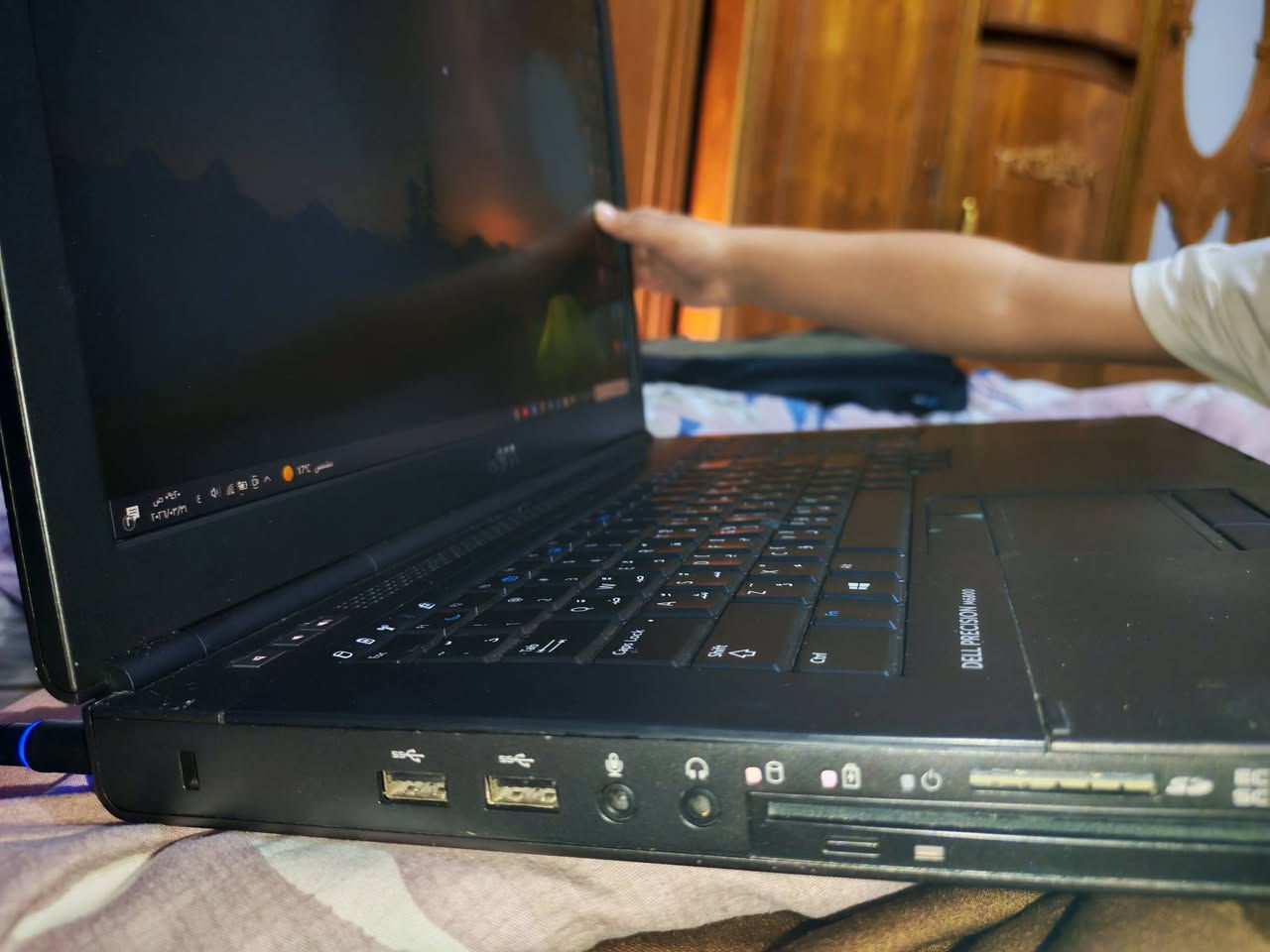 لابوتوب نوع DELL مواصفاتة موجودة بلصور اشتريتة للجامعة واستخدمتة قليل لان هسه خلصت وما احتاجة كارت خارجي منفصل يشغل العاب متوسطة مثل بيس فيفا
سعرة 275 مكاني كربلاء


**إذا كنت صاحب هذا الإعلان وتريد حذفه لأي سبب، رجاءا أرسل رسالة إلى الدعم الفني**