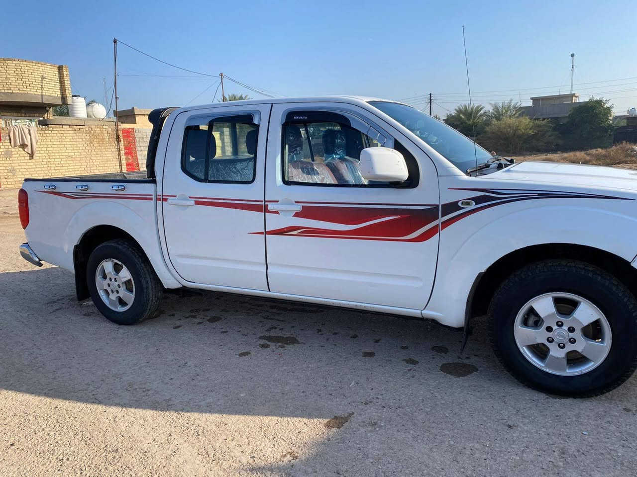 السلام عليكم  نيفارا موديل 2009
سياره جاهزه ونظيفه كلش مال جنايه مكفوله من الضربه والتبديل  فقط صبغ وسنونار مرفق مع الصور.  محرك وكير كفاله تبريد فول   تنويه ( سنويه صاقطه )  مكان السياره بغداد جسر ديالى 
السعر: 98 وبيها مجال حق الحويل. ( *********** ) . ( *********** )
