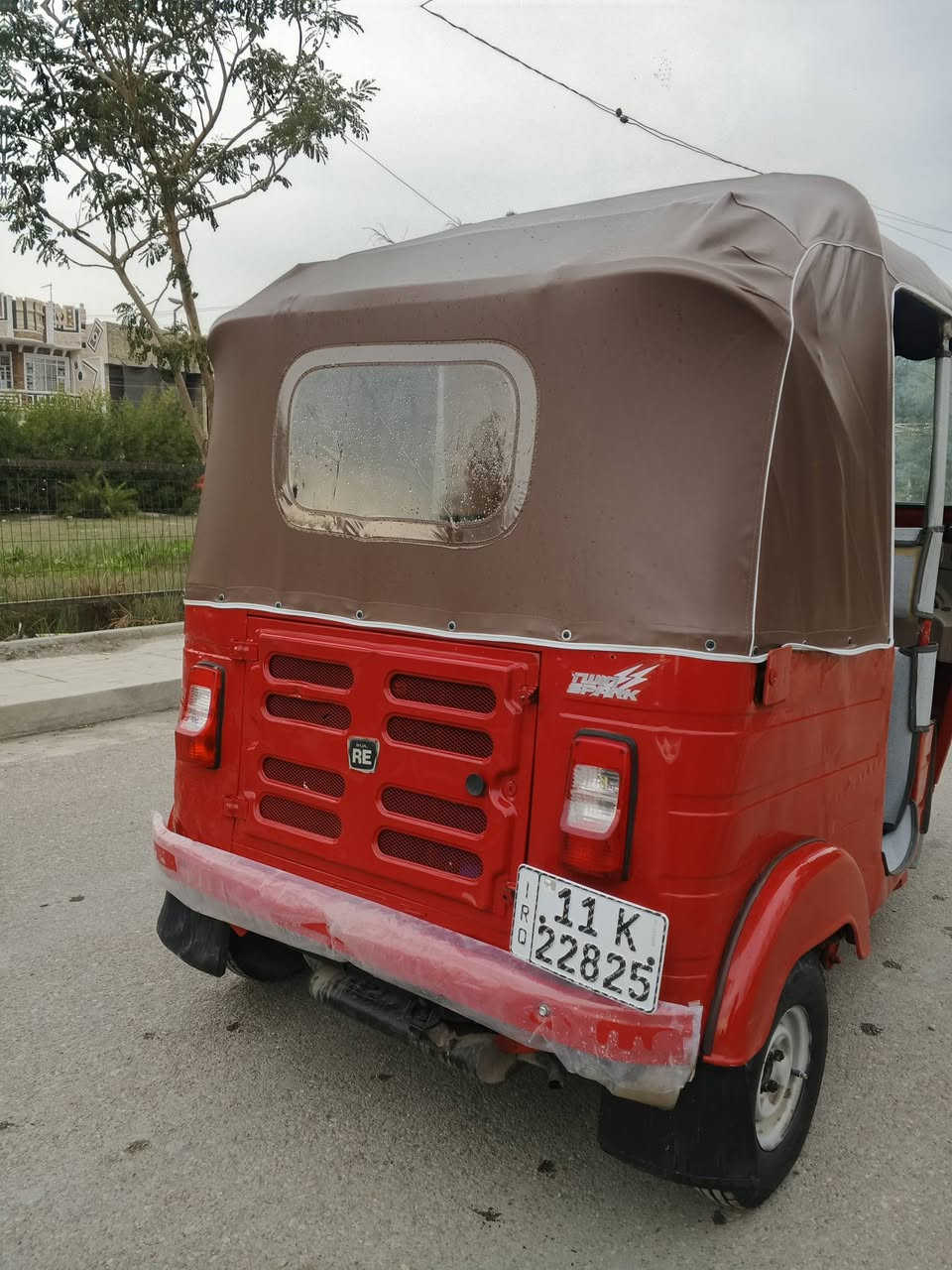 سلاو وعليكم تكتك للبيع موديل 2018 تكتك نضيفه وخير من الله ولا تبخر ولا تنقص سعر 5400 وبيها مجال بس لشراي يتصل مكاني بغداد المشتل ***********
