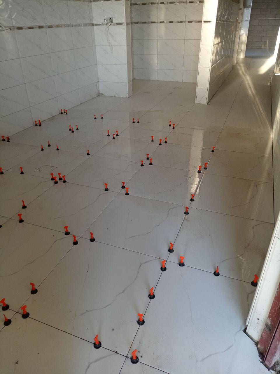 السلام عليكم عملي سيراميك وبوراسيلن شغل هندسي التواصل عل هذا الرقم ***********
