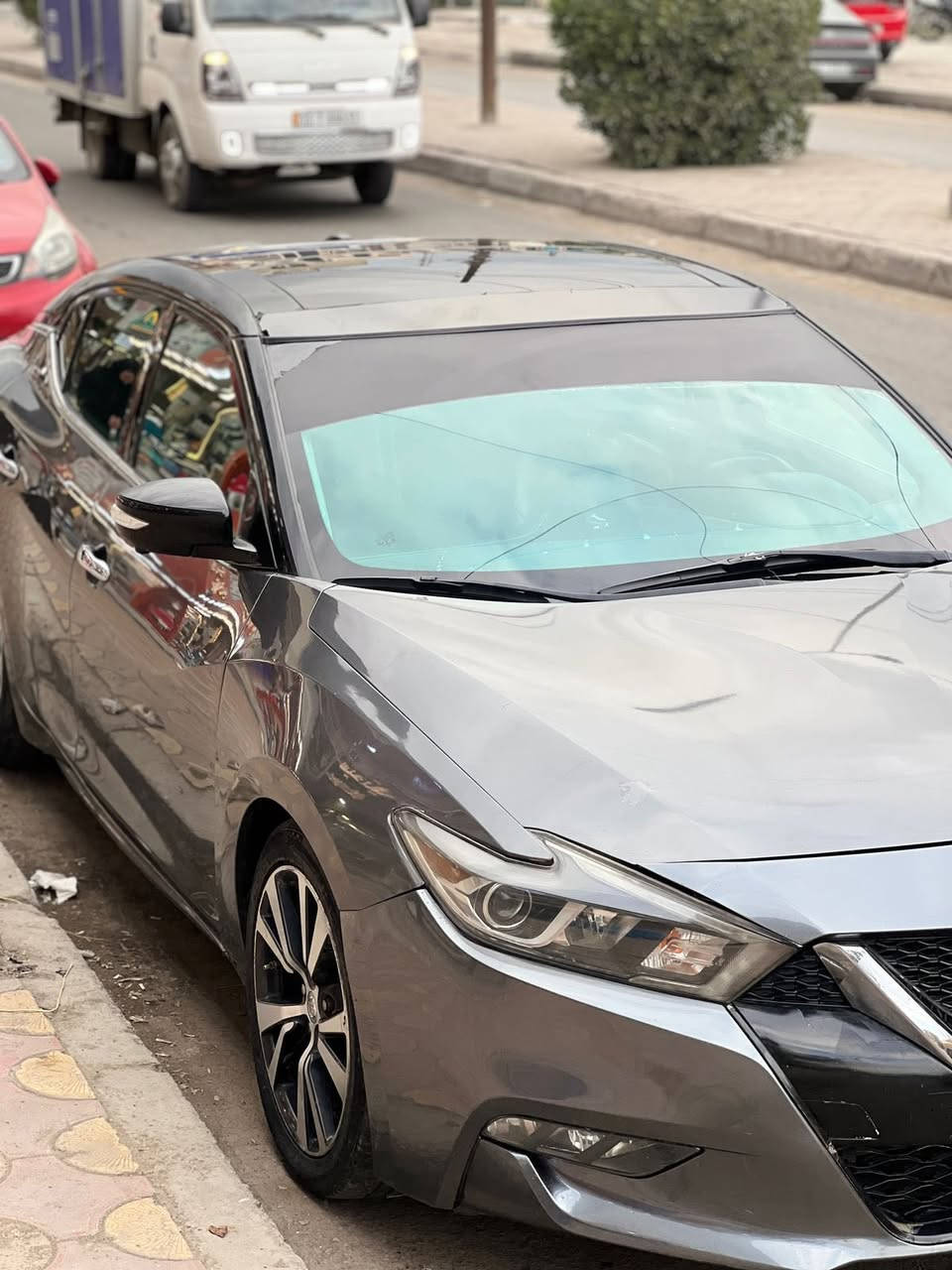 السلام عليكم
مكسيما 2017 للبيع 
فئة بلاتينيوم فول مواصفات 1/1 
المواصفات: 
بانوراما 
كشنات جلد 
تدفئة تبريد كشنات 
ستيرن كهرباء+تدفئه 
تحكم ماوس 
مري قلاب 
وبعد بيهة هواي مواصفات
سعر السياره 118 وبيهة مجال بسيط  
حادث جاملغين امامي وبنيد وبيهة ضربه جاملغ خلفي جهة السائق 
مكان السياره بغداد الدوره 
***********
