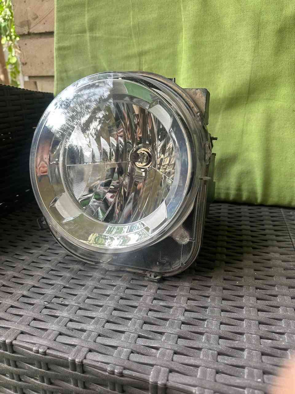 السلام عليكم لايت جيب رانكيد 🚗 موديل 2017 2018 جهة اليسار كلش جديد السعر 70  الف مجاله بسيط حك الجيه للاتصال ***********
