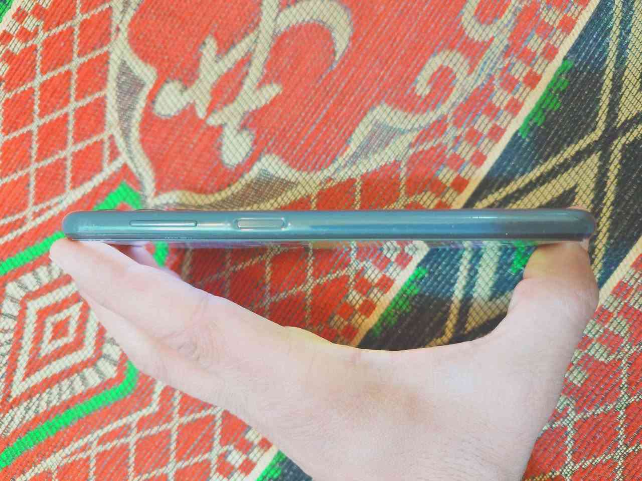 السلام عليكم شباب كلكسي اي13 جهاز نضيف ممفتوح ولاملعوب بي مواصفاته كلش حلوه بطارية 5000 بصمه جانبيه ذاكرة ١٢٨ السعر١٢٥ مكاني بغداد مدينة الصدر هاذا رقمي *********** شباب ممتواجد عل فيس الشراي يتصل
