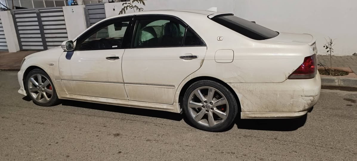 شاهینە موس 2007 سپۆرت
گێڕ گەورەی مەکینە بچوك
جلد و هیتەر نیــــــــە
3 دوگمە و کامیرە
سلایت
ئاوێنە ئیشارەت
ویل دنگەی ئستیل
بۆیاخ 4 پارچە 
یەك چرکەی تێدا نیە بۆ نوقستانی مەگەڕێ
شوێن کەلار 
ژ.م ***********
