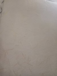 فراش ضغط • نظيف • شبانات قرب الايتام