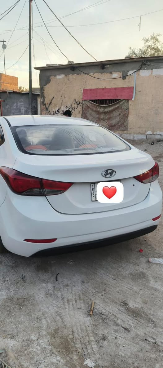 سلام عليكم سياره الانتره 2012خليجي سنويه ما منتهيه رقم بصره كير محرك تخم تاير تبريد ثلج السعر95وبيهاا مجال قليل المكان البصره الهارثه شارع المسحب ***********
