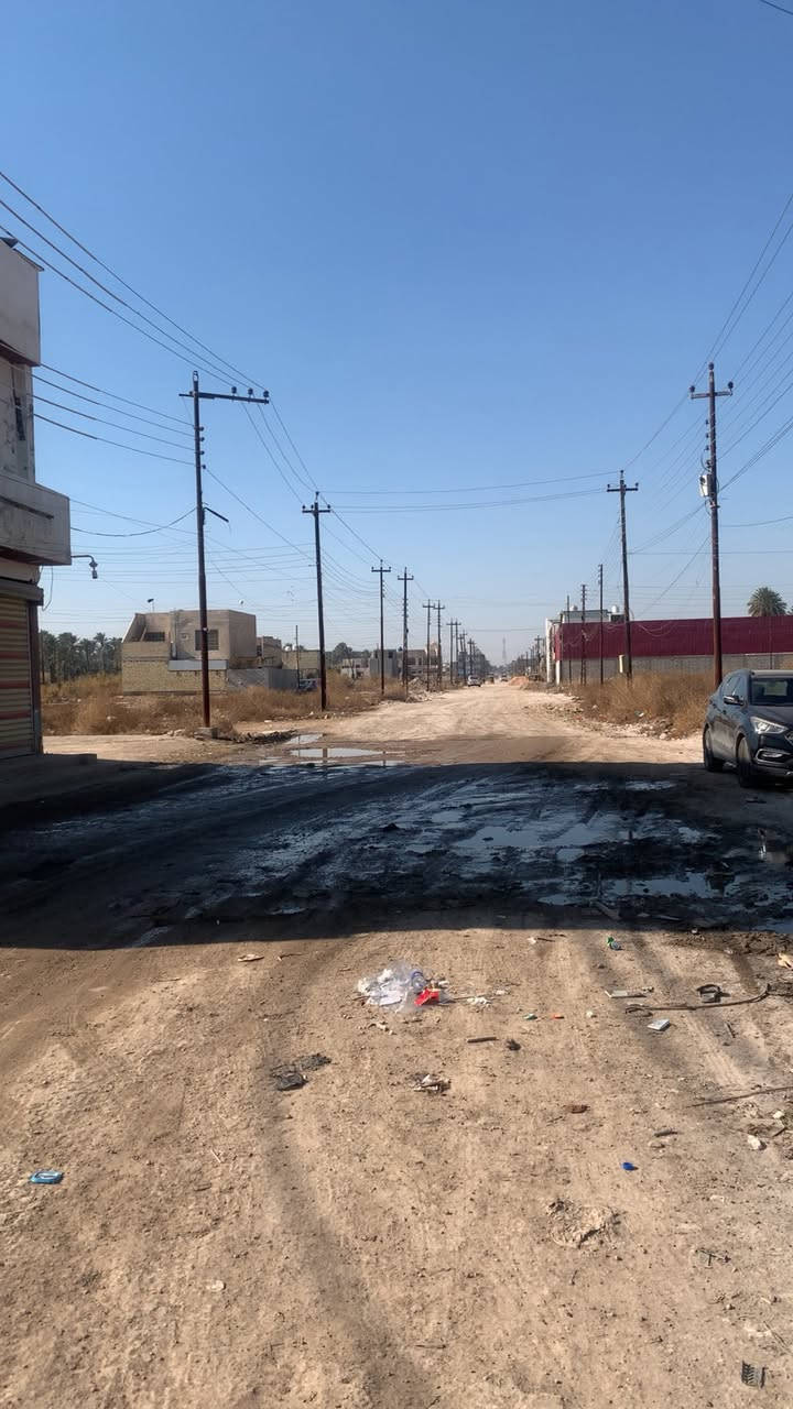 السلام عليكم البيع بنايه بلجزيره سياحيه مساحه 130 متر تلاث محلات وشقتين 
***********
