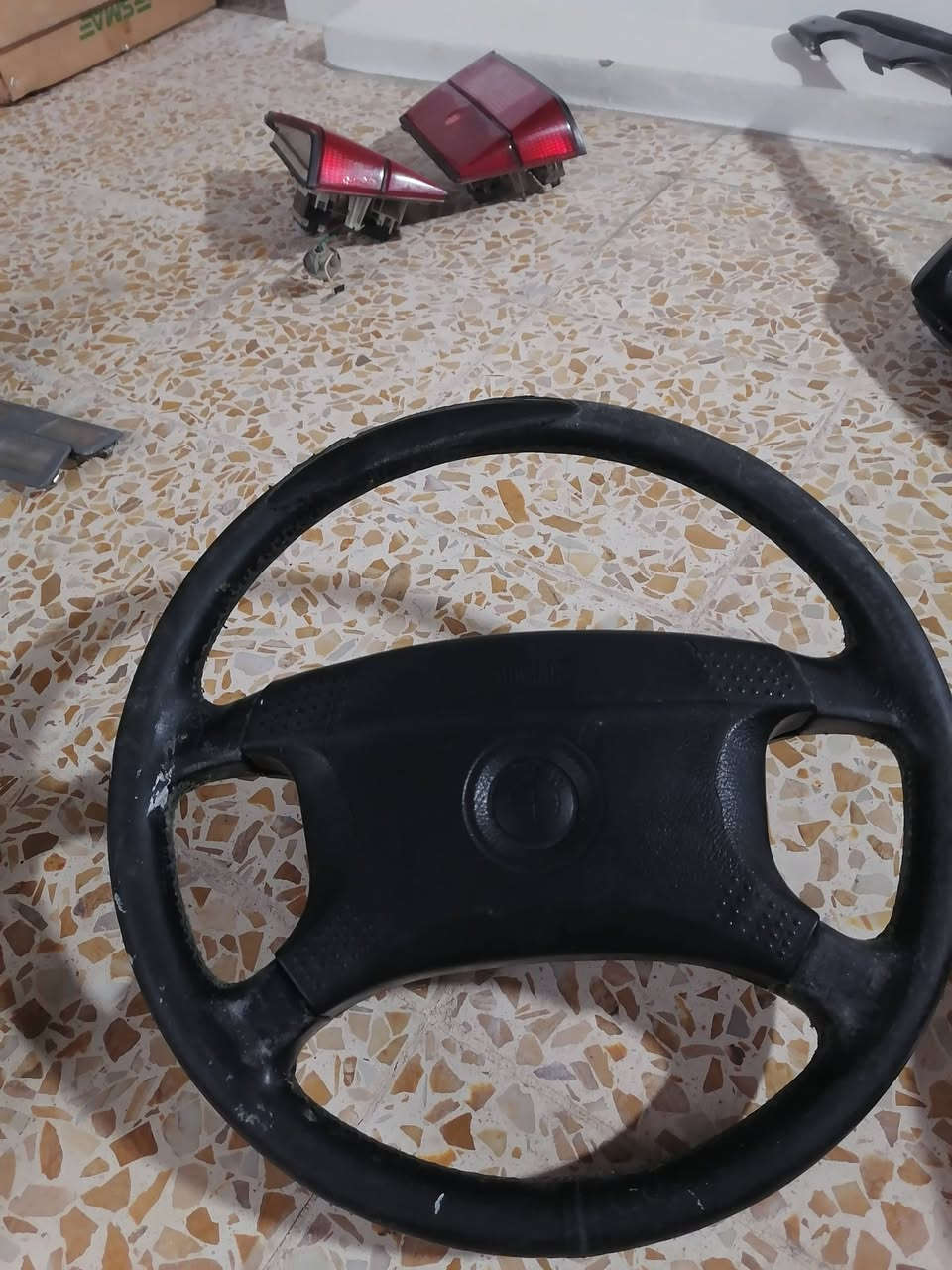 سلام عليكم.. من رخصه الشباب
أغراض بي ام دبليو بدي 500
للفائدة اي شي يخدمكم نزلي بتعليق ورد عليك ونطيك سعرة بيهم كصه وبيهم عراقي 🖤

درك ستيرن ارباك ثلاثه كصه ووحدة عراقي

دعاميه اماميه كاملا حته الأركان جديدة بيها فطر بالوجه 

دوسات ابواب لمتدد وعاديات
بكلايتات وسطيات صندوق
سكنات زوجين اصفر وبرتقالي

كزوزات ثنين رياضي مفتوح صوتهم قمبلا عل سته سلندر والثمنيه ماركه راميوس مع صالصنه وسطيه 500
انارة داخليه كصه 
قبغات سماعه خلفي نضيف
بوردات تبريد اوتو 93 وفوك كصه
قبغات جوة السترين
يدات أبواب داخليه طخم كصه
لحيه اماميه 500
سمجه رفيعه مع العطرات الوسط والجوانب
واسف على اطاله ومكاني موصل وهذا رقمي ***********
***********
