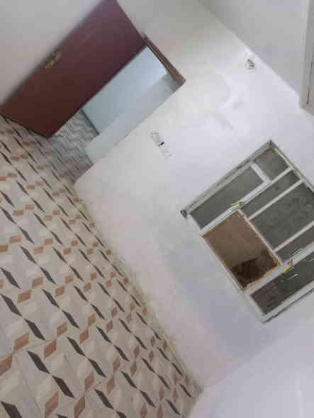 بيت لليجار الزعفرانية مقابل شقق سعيده +وكنتور وجربايه نفرالرقم ***********
