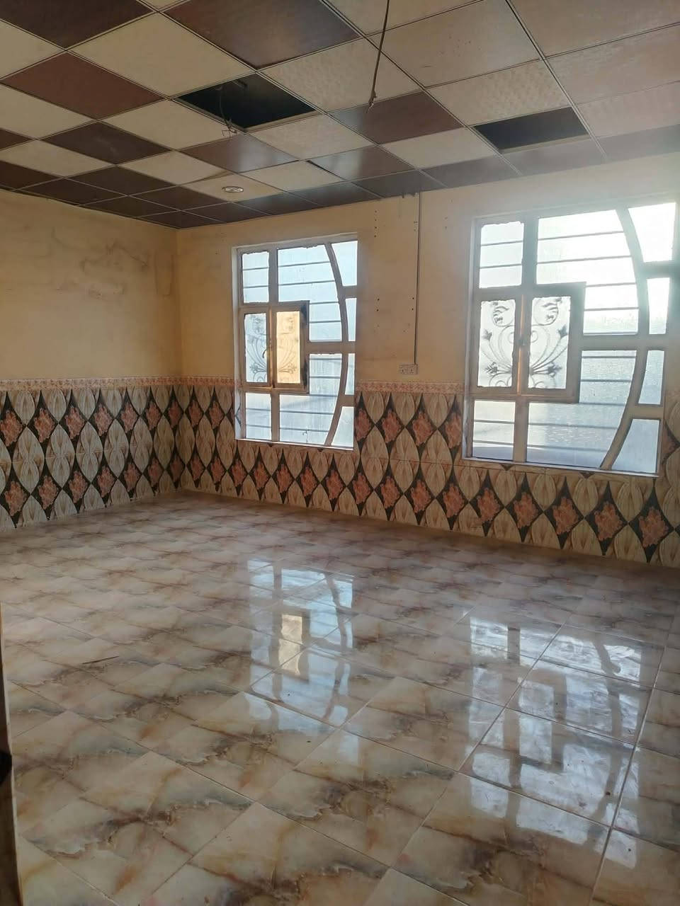 بيت للايجار مساحه 120💮
غرفتين صاله مطبخ استقبال🌴
ايجار 250الف مقدمه شهرين🌼
العنوان شارع المطار القديم🌹 مقابيل عيادات طب اسنان 🥰


**إذا كنت صاحب هذا الإعلان وتريد حذفه لأي سبب، رجاءا أرسل رسالة إلى الدعم الفني**