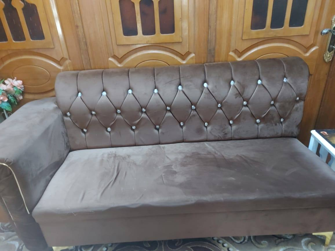 السلام عليكم ديوانيه للبيع نظيف جدآ السعر ٢٥٠ وبي مجال مكاني كربلاء ملحق الفارس للإستفسار ***********
