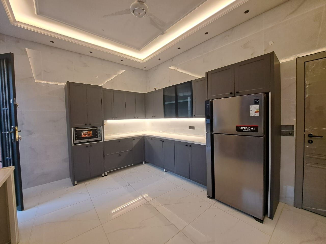 السلام عليكم متابعينا الكرام
ديكور تركي 🇹🇷🇹🇷درجة أولى 
ألمنيوم من الداخل و Hdf من الخارج
💥💥💥💥💥💥💥💥
🛑ألمنيوم ثقيل بداخله خشب للمتانه
🛑مرمر طبيعي (كوارتز)
🛑حوض ستيل ابو السلة
🛑اناره مخفية
🛑نرماده وسكة مجر هايدروليك 
🛑رجل ستيل
آتمنى ان ينال اعجابكم
موقع العمل/السماوه /الشرجي خلف الكراج الطوابق 
يمكنكم التواصل على 
☎️***********(واتساب وخاص)
