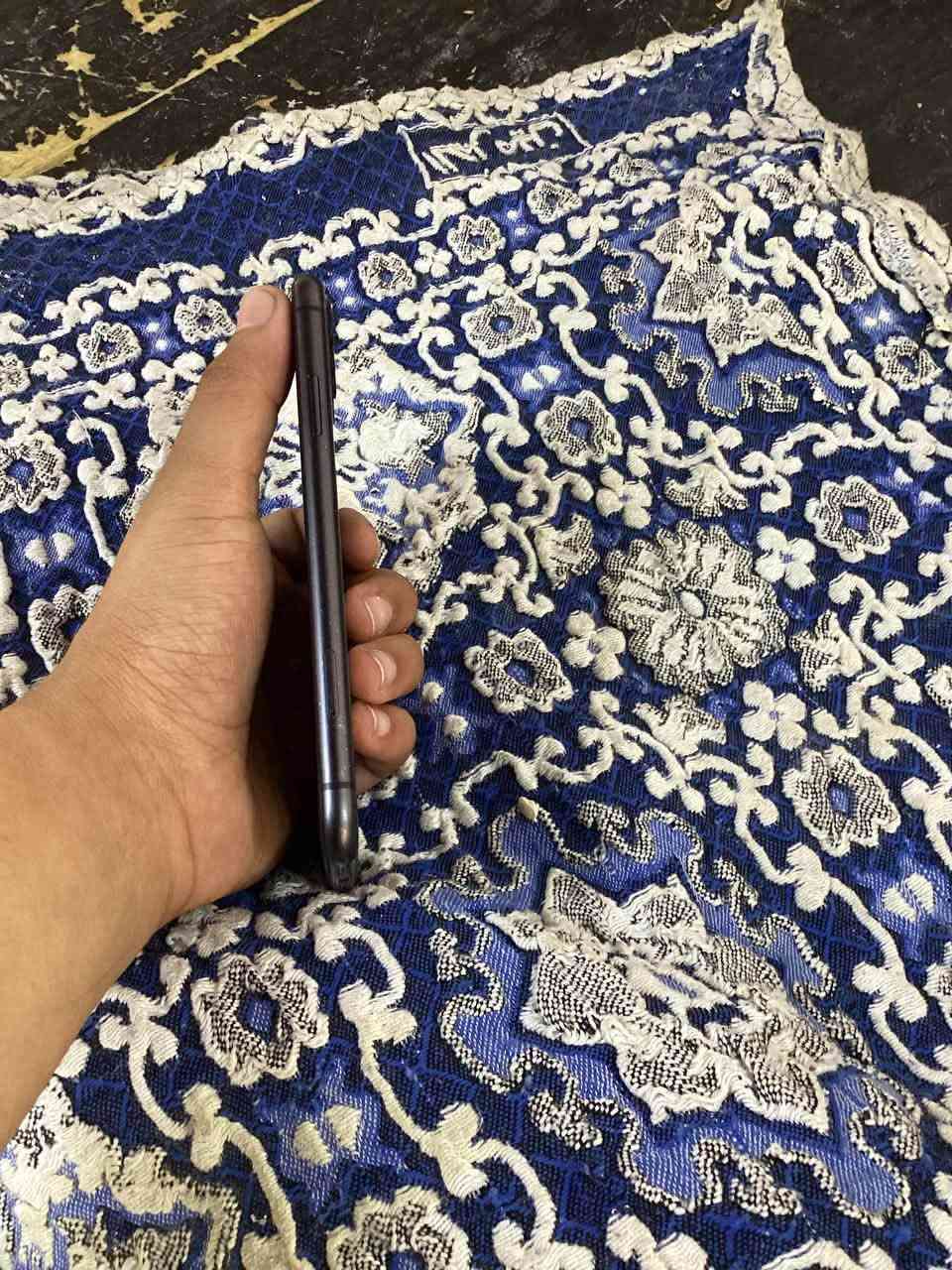 سلام عليكم ايفون 11عادي ذاكره 64 بطاريه 85جهاز مامفتوح ونضيف حيل السعر 220 وبي مجال مكاني موصل حيل البكر  رقم تلفون 📞 *********** بي واتساب
